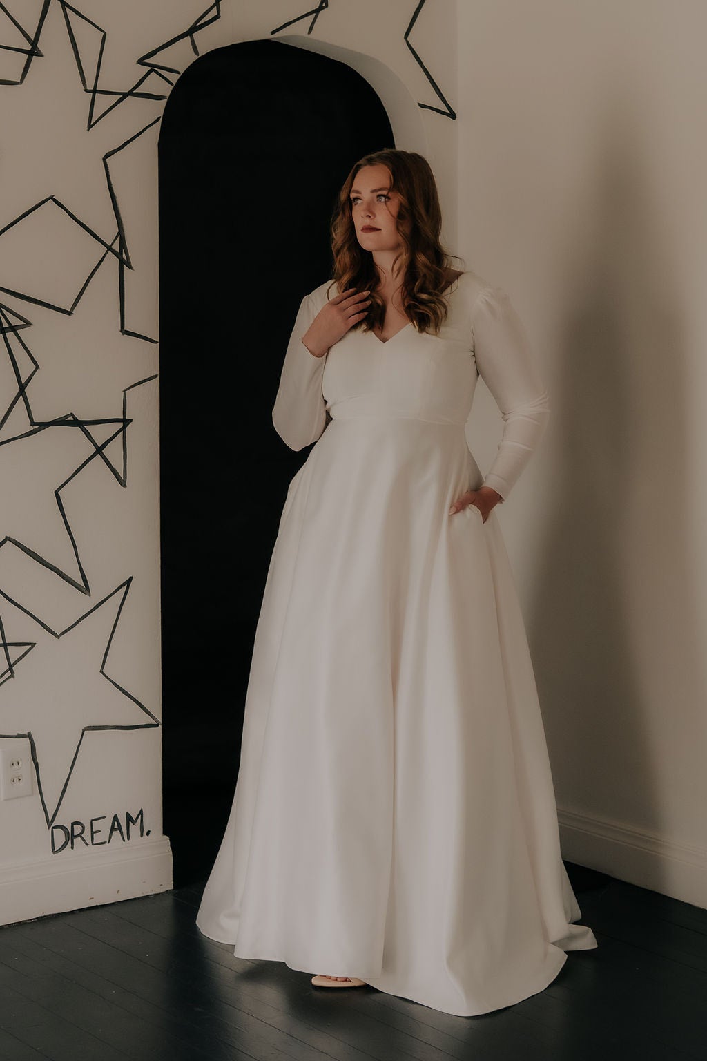 navy blue dress for baby girl White Velvet Wrap Maxi Dress Floor Length Long Sleeve Velvet Gown Elegant Fall Winter Wedding Dress Formal Evening Party Dress Custom Dress main image 1